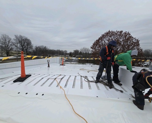 How To Prevent Roof Damage During the Freeze-Thaw Cycle - Commonwealth Roofing Corp.
